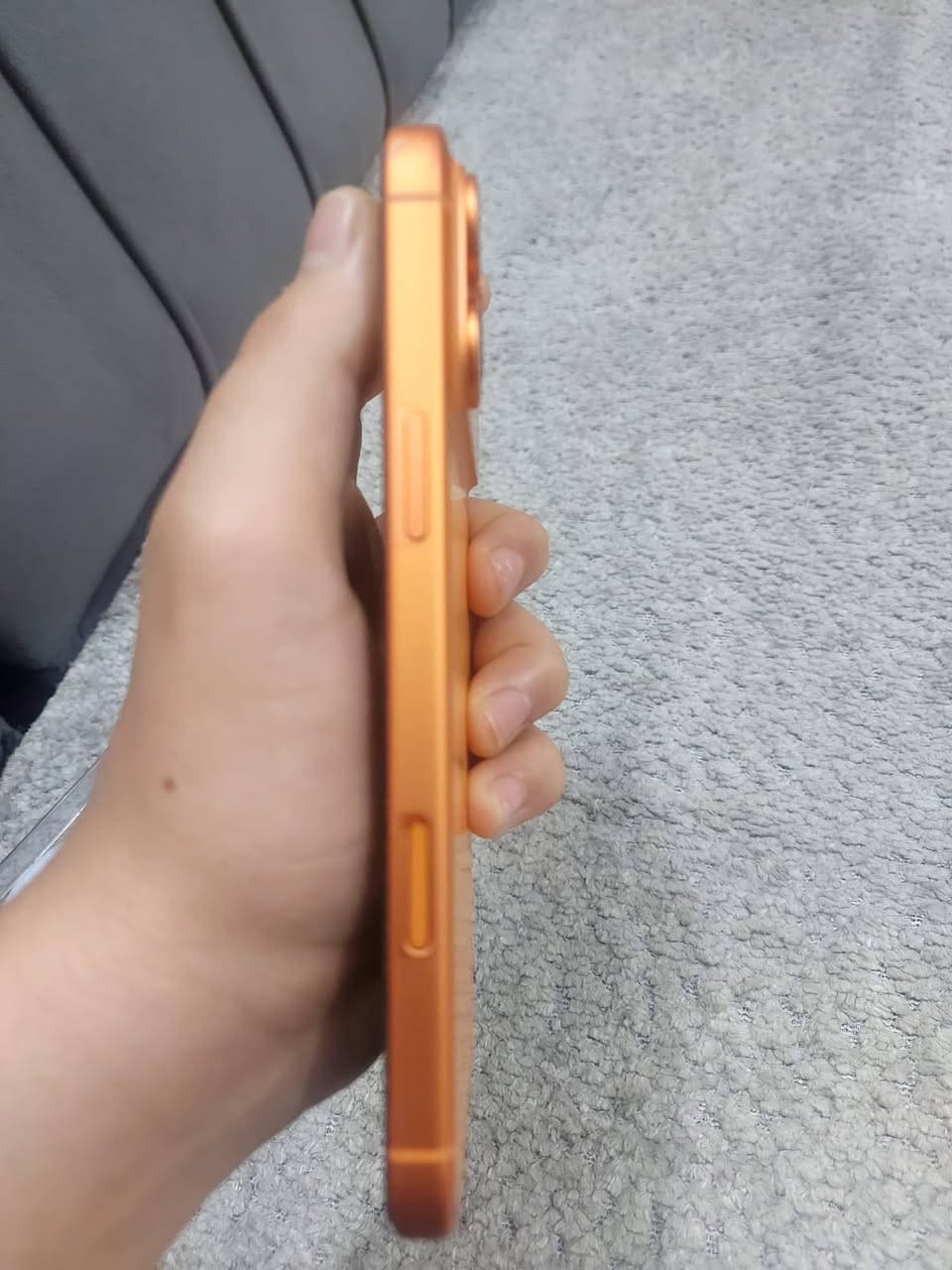 السلام عليكم ✨

للبيع
iPhone 17 Pro Max برتقالي
نسخة اليابان 🇯🇵
eSIM

• البطارية 100%
• عدد الشحنات 88 فقط
• مغطى حماية BBB
• فلتر سماعات + لزقة حماية
• نظيف 100% وما بي أي عيب
• داخل الضمان بعده
• ويا الملحقات

المكان: بغداد - الحرية - الدولعي 📍

السعر: مليون و900 قابل للمجال البسيط

للمهتم خاص 📩***********
