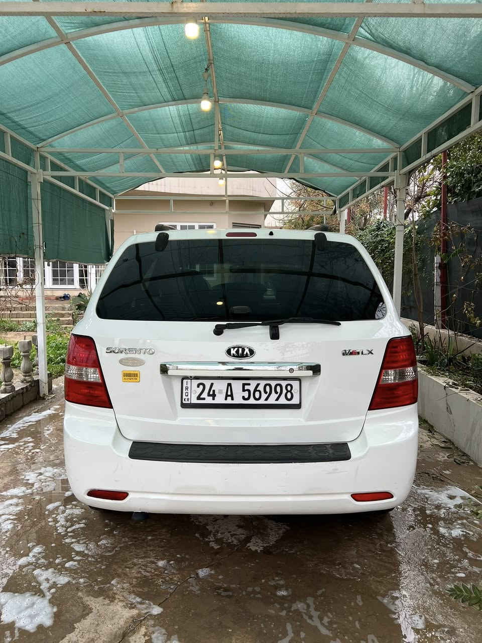 السلام عليكم للبيع سورنتو موديل 2008 /.               محركv6.                   محرك مامفتوح ، السيارة كلين بدون صبغ ، طخم تايرات جديد امامي خلفي ، السيارة وارد امريكي .                                          السعر / 120 وبيها مجال شي بسيط                                              للتواصل: اسيا ***********.                                                  كورك ***********
