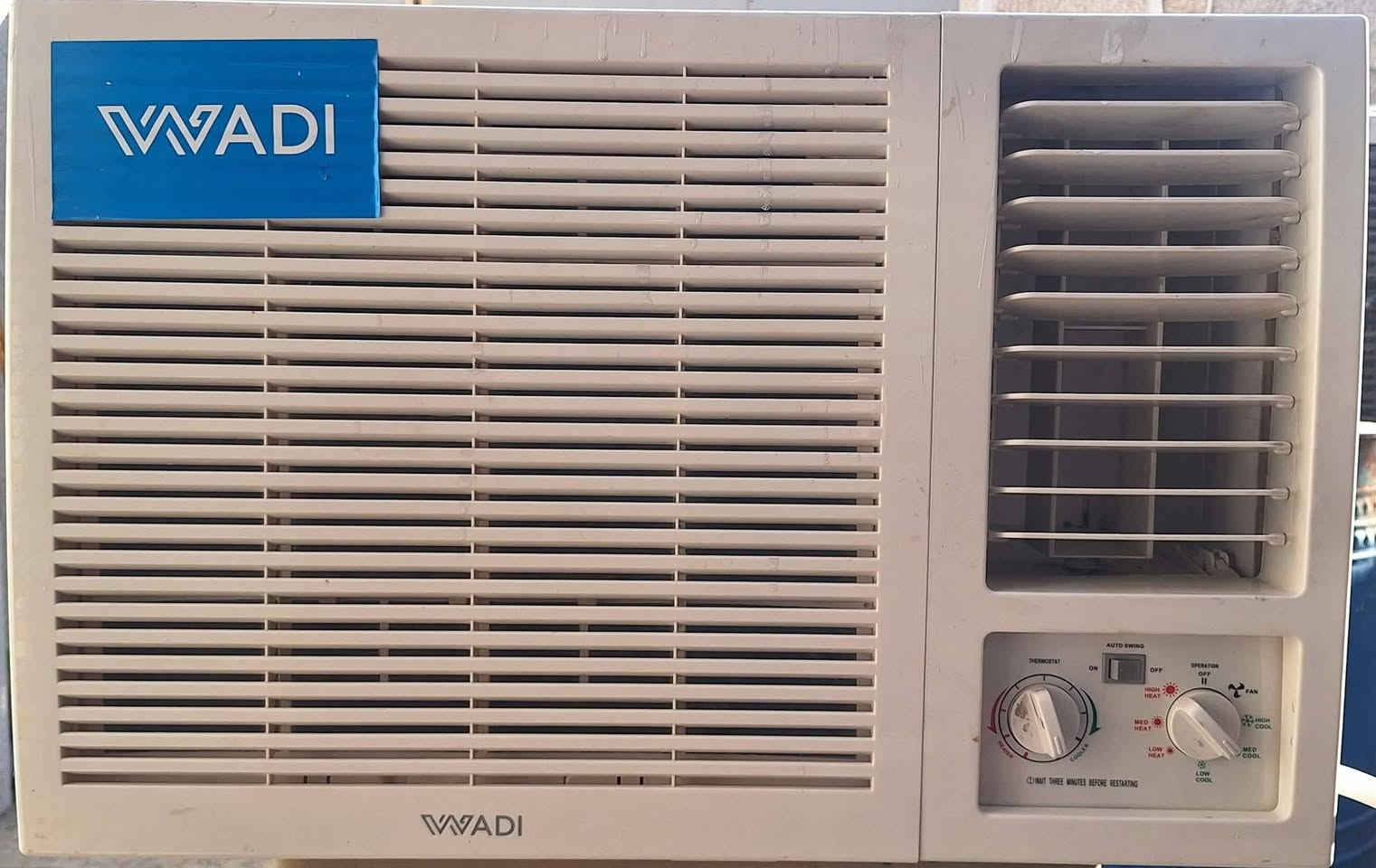 السلام عليكم مكيف طنين نوع الوادي تدفئه تبريد مداخل تصليح استعمال اقل الموسم السعر ب٢٥٠ للتواصل *********** مكانه بغداد الغزاليه
