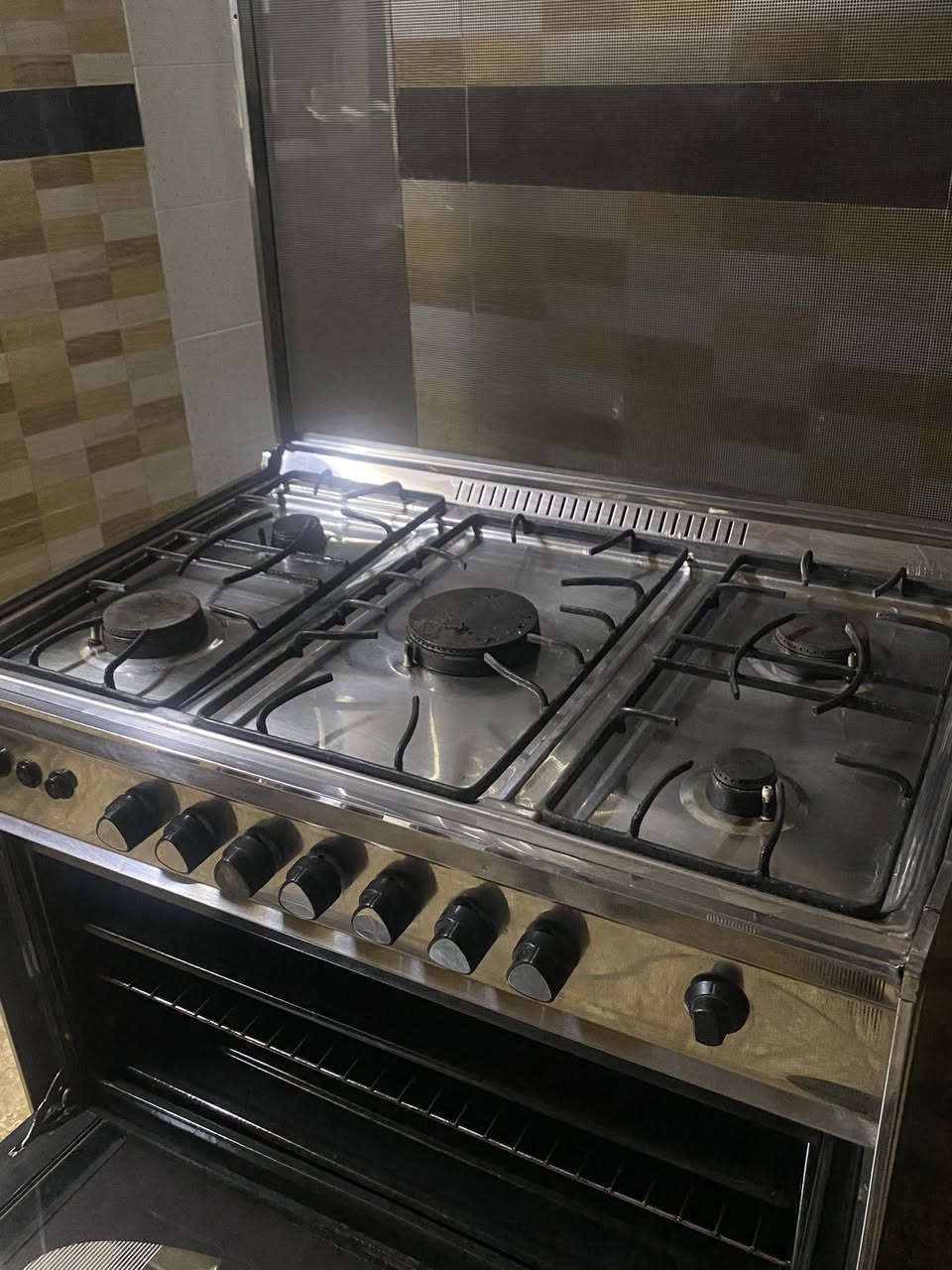 طباخ  خمس عيون للبيع ٢٠٠الف قابل للتفاوض مستعمل جيد  تواصل  خاص


**إذا كنت صاحب هذا الإعلان وتريد حذفه لأي سبب، رجاءا أرسل رسالة إلى الدعم الفني**