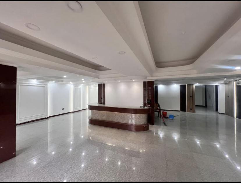 � دار للإيجار التجاري – موقع مميز للشركات
📍 الموقع: المسبح مقابل قرية دجلة

📐 المساحة: 400 متر

🏠 تفاصيل الدار:

▪️ ريسبشن استقبال

▪️ صالة واسعة

▪️ مطبخ عدد (2)

▪️ 5 غرف بنظام سويت

▪️ كراج يتسع لـ 6 سيارات

✨ مناسبة جداً للشركات، المكاتب الإدارية، العيادات، أو المراكز التدريبية او الشركات الاجنبيه

📞للاستفسار/***********

🟢.يتوفر لدينا عروض بمختلف المستحات الكبيرت تجاريه سكنيه

داخل مناطق بغداد كرخ/رصافه 

📍.كراده/ جادريه /يرموك عرصات الهنديه /حارثيه /اميرات والمناطق المجاوره
