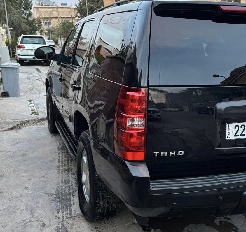 الرخصة من الادارة المحترمة
السلام عليكم 

تاهو خليجي فئة LT لون اسود ملكي موديل ٢٠٠٨ صبغ بنيد اثر جراد ونص الجاملغ الخلفي خلف السائق 

محرك كير تخم تاير تبريد داخل جلد اسود لايت زنون تحكم ستيرن تبريد ٣ قطع شاشة كاميرا سيارة عل بلاد الشركة ماشية ٢٠٠ الف رقم اربيل باسمي دولي تحويل مباشر مكاني بغداد 

السعر ٢٠٠ ورقة 

***********

تحياتي للجميع ....
