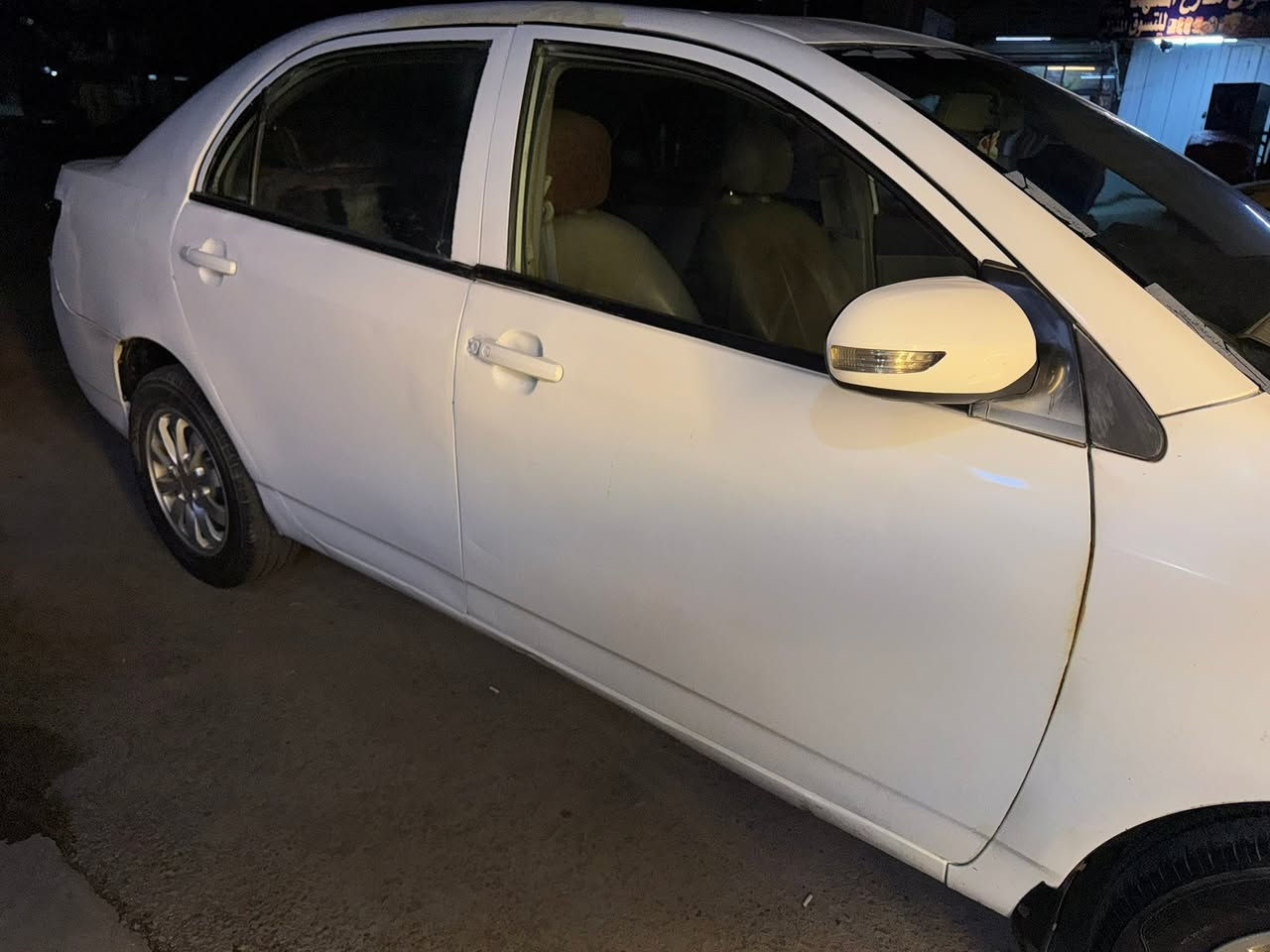 سلام عليكم سيارة موديل 13 G3 كير عادي مبدل بيها بابين جة الركب سعرها 42 وبيها مجال بسمي مكاني بغداد زعفرانية ***********
