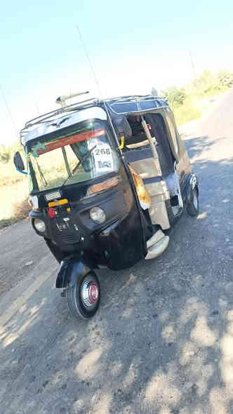 سلام عليكم تكتك للبيع موديل 15تكتك كامله مكينته مال 20تكتك تأخذه كبل الشارع جاهزه  أوراق كامله 7    ***********
