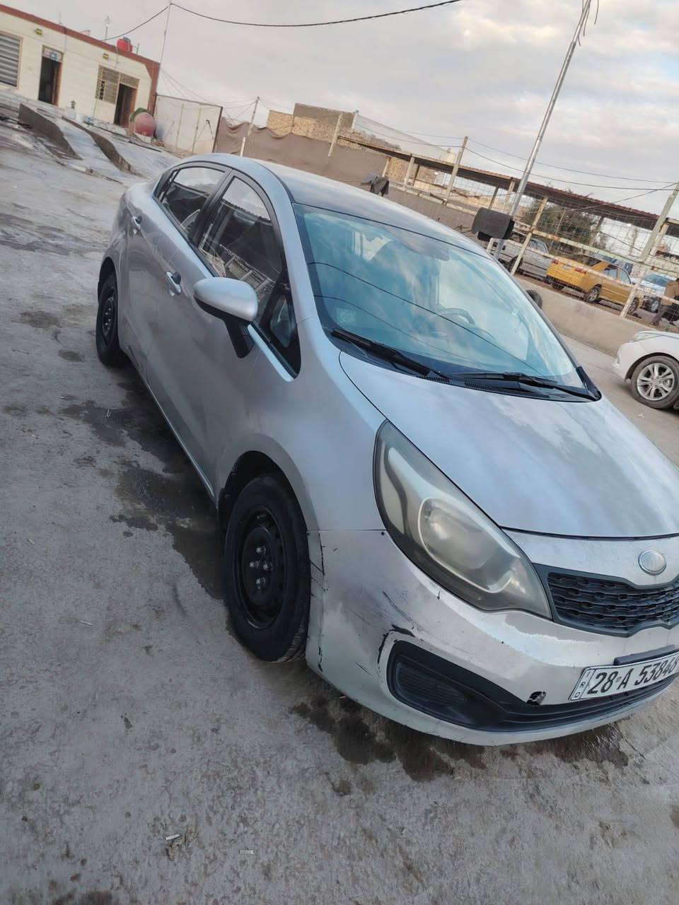 سلام عليكم
للبيع كيا ريو خليجي محرك  1600 موديل 2013 رقم نجف إنكليزي  تحويل مباشر 
مكينه كير وحداديه وتخم تاير خير من الله تبريد تدفئه  سياره جاهزة  كفاله من الضربه بيها بس جراد خفيف السعر 77ورقه مكاني ديوانية قضاء الشامية الاستفسار ***********
