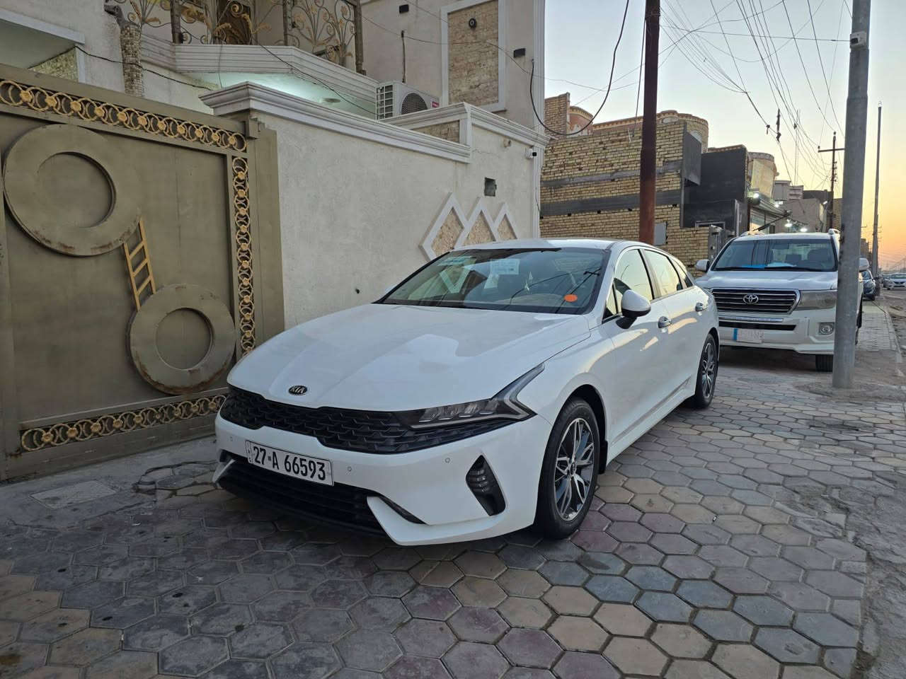 السلام عليكم كي فايف 2021 خليجي رقم ذي قار الجديد ماشيه 108 قابله للزيادة السياره بيه بارد باب السايق فقط ورصعه بسيطه بالجاملغ الخلفي السعر 180 رقمي ***********
ملاحظه بيع او مراوس بسيراتو 2024 مكان السياره ذي قار مركز وغير متواجد على النت
