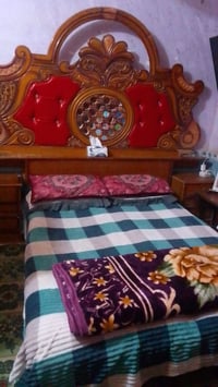 تخت تسكام ثقيل مرتبه هيه وتخم 60 الف مكلف بل النشر 07806151184