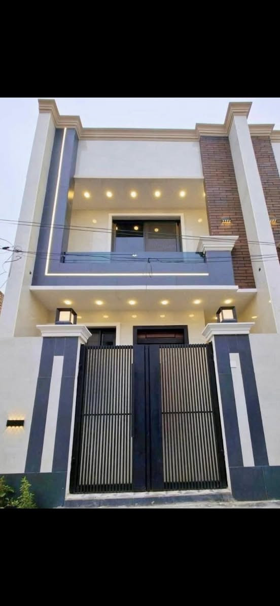 السلام عليكم
للبيع قيد الإنشاء مساحة ١٠٠ متر 
علة شارع ١٥ 
حي الجهاد ديوان المخابرات
غرف نوم عدد (((٥))) 
بناء منفصل اضلع مشتركة
تسليم مفتاح خلال شهرين
ارضية مرمر+ واجهية مرمر
للاستفسار ***********
