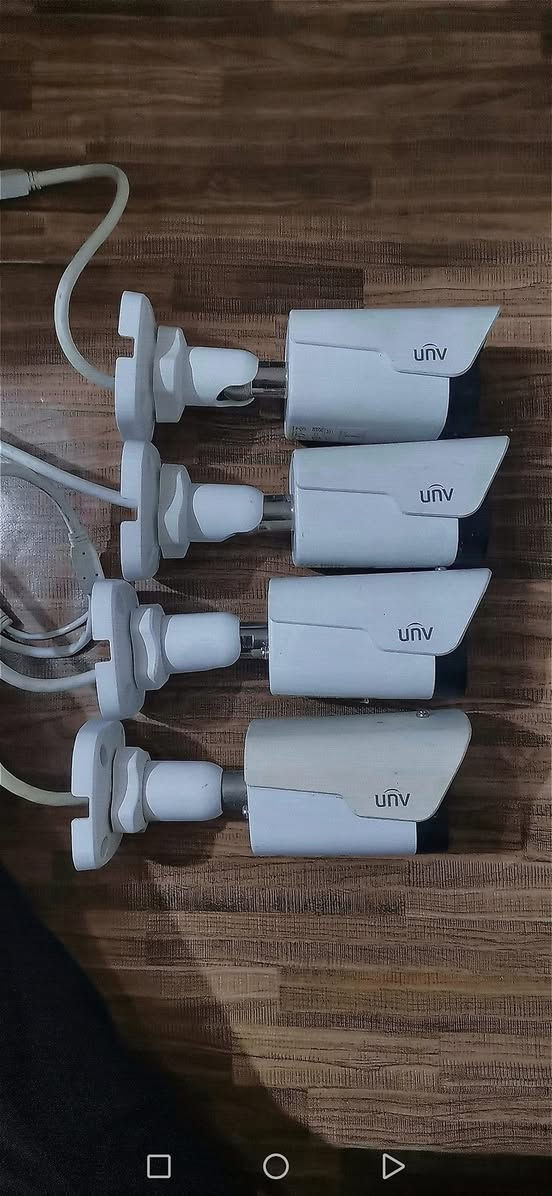 كامرات آي بي عدد 12
دقتهن 4 ميگا
أربع كامرات منهن داخليه
واثمن كامرات خارجية
الماركه مالتهن UNV
سعرهن 250 الف


**إذا كنت صاحب هذا الإعلان وتريد حذفه لأي سبب، رجاءا أرسل رسالة إلى الدعم الفني**