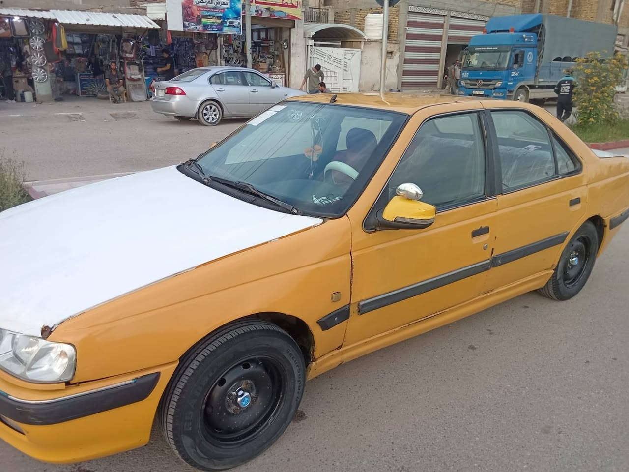 بيجو للبيع السعر 26 وبيها مجال العنوان الناصريه مدينه الصدر رقم الموبايل ***********
