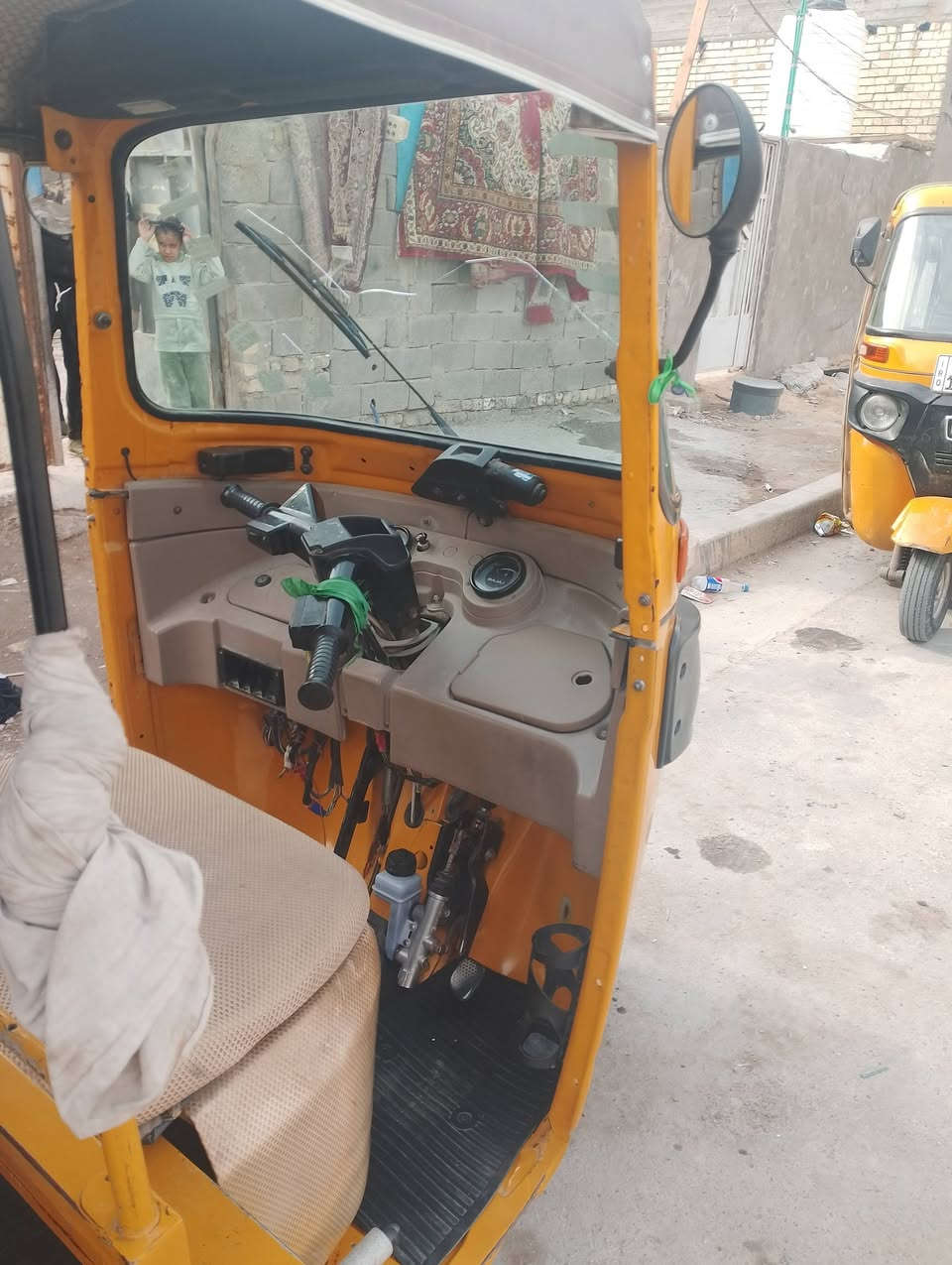 سلام عليكم تكتك البيع مكفوله كفاله عامه رقم او سنويه تحيول ثاني يوم مكينه مجفته مكاني مدينه الصدر السعر 7 أو بيه مجال ***********
