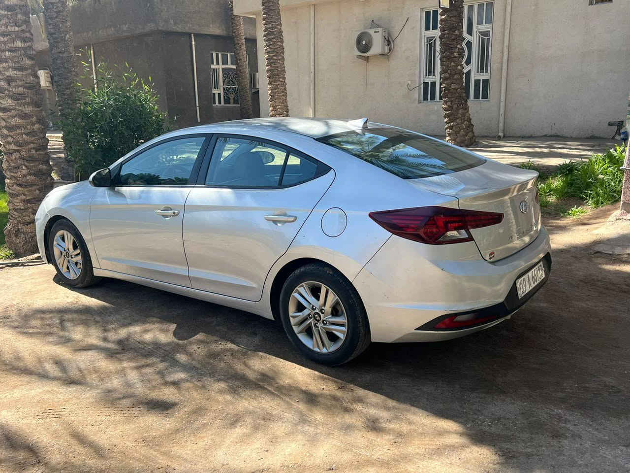 النترا 2020 امريكي بدون دواخل بدون كلشي فقط كلير سونار موجود مكينه 2000 دوش ما مفتوحه على وضع الشركه تخم تاير جديد حداديه تبريد خير من الله مكانه كربلاء السعر 117
***********
