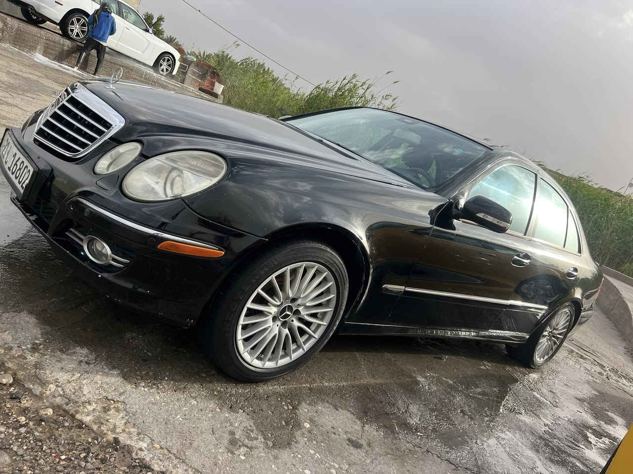 سلام عليكم مارسيدس E350موديل 8رقم سلمانيه مكينه كير حداديه كلشي جديد مكفوله من صبغ وضربه بيه شبر بل جاملغ المامي شخط عله وضعيته مراوس حسب النقاعه السعر 160وبي مجال رقم هاتف***********
