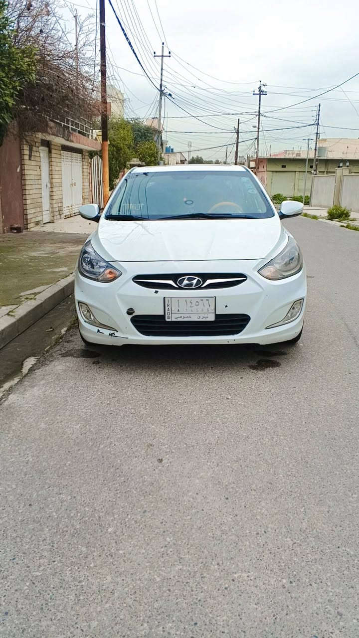 السلام عليكم اكسنت ٢٠١٣ للبيع سياره مو ناقصها شي ضرر سقف بدون صبغ بدون معجيون ومبدل بوند معاها طخم تايات + ويل كب الاصلي مالها للعلم سياره ٥ ويل كب كير مكينه شرط مكان السياره موصل حي السكر طالب علياها ٩٠ بيها مجال للشراي ***********
