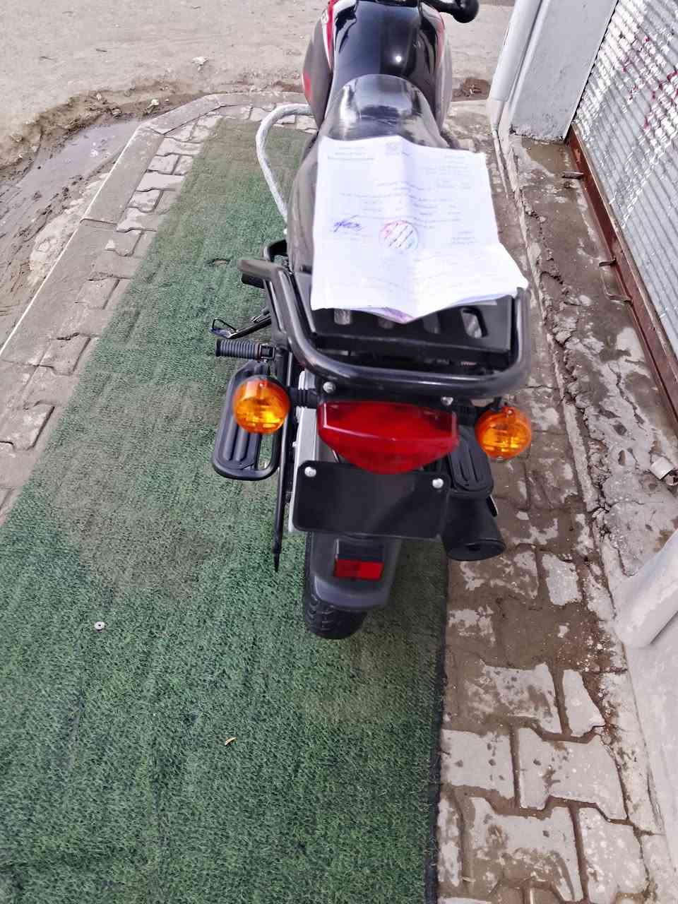 السلام عليكم ورحمه الله وبركاته دراجة نارية بوكسر موديل 23 نازلة بل 25 كفالة عامة هندي زيرو بمعنى الكلمه ماشية شي قليل أوراق أصولية كاملة بوجهك روح رقم الشراي يتصل ويدلل *********** أوراق أصولية روح كبل رقم بسمك رجان اخوان الموشراي اعبر المنشور
