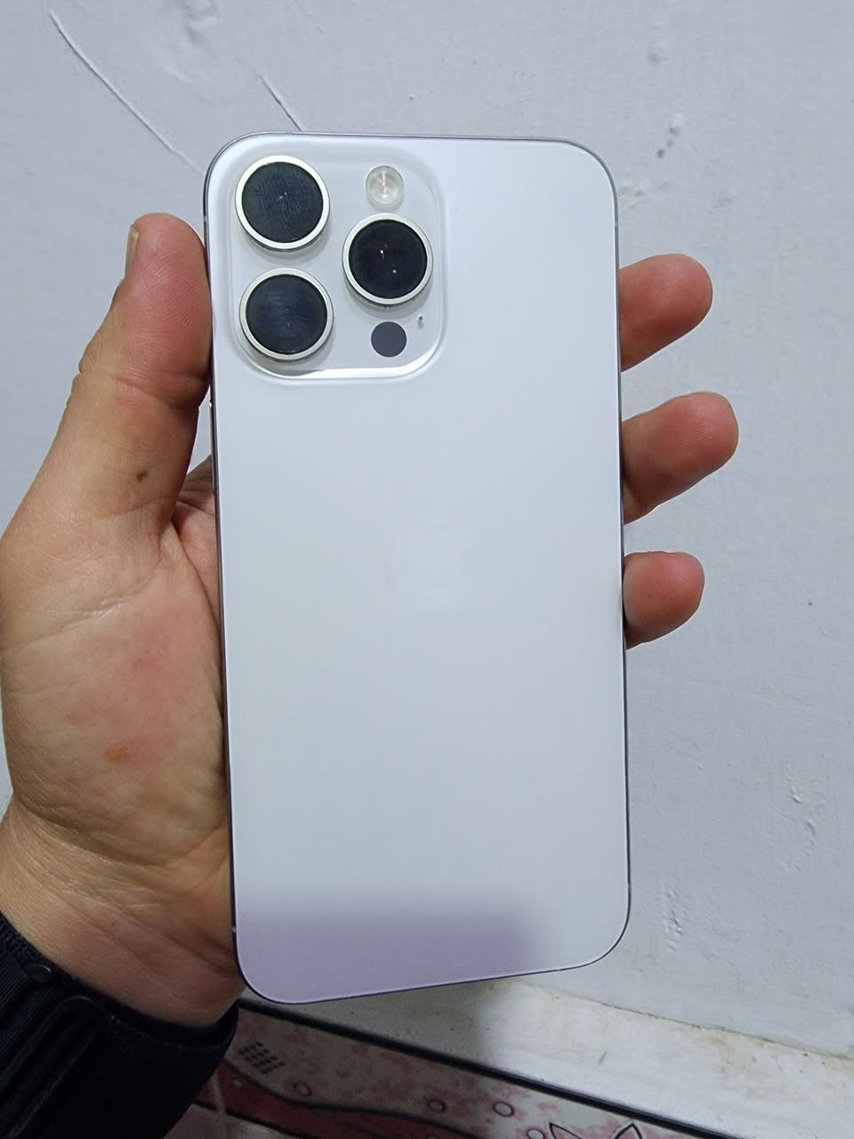 السلام عليكم… #مكلف بالنشر
أيفون 15 برو ماكس للبيع فقط ونقد حصرا
الجهاز شرط مامفتوح.  هوا وحاسبه ضد المي
الذاكرة/256.    باتري/86% شرط.  لون ابيض نظافه فول
السعر/950 قفل قفل سعر جدا مناسب بدون معامله 
***********
