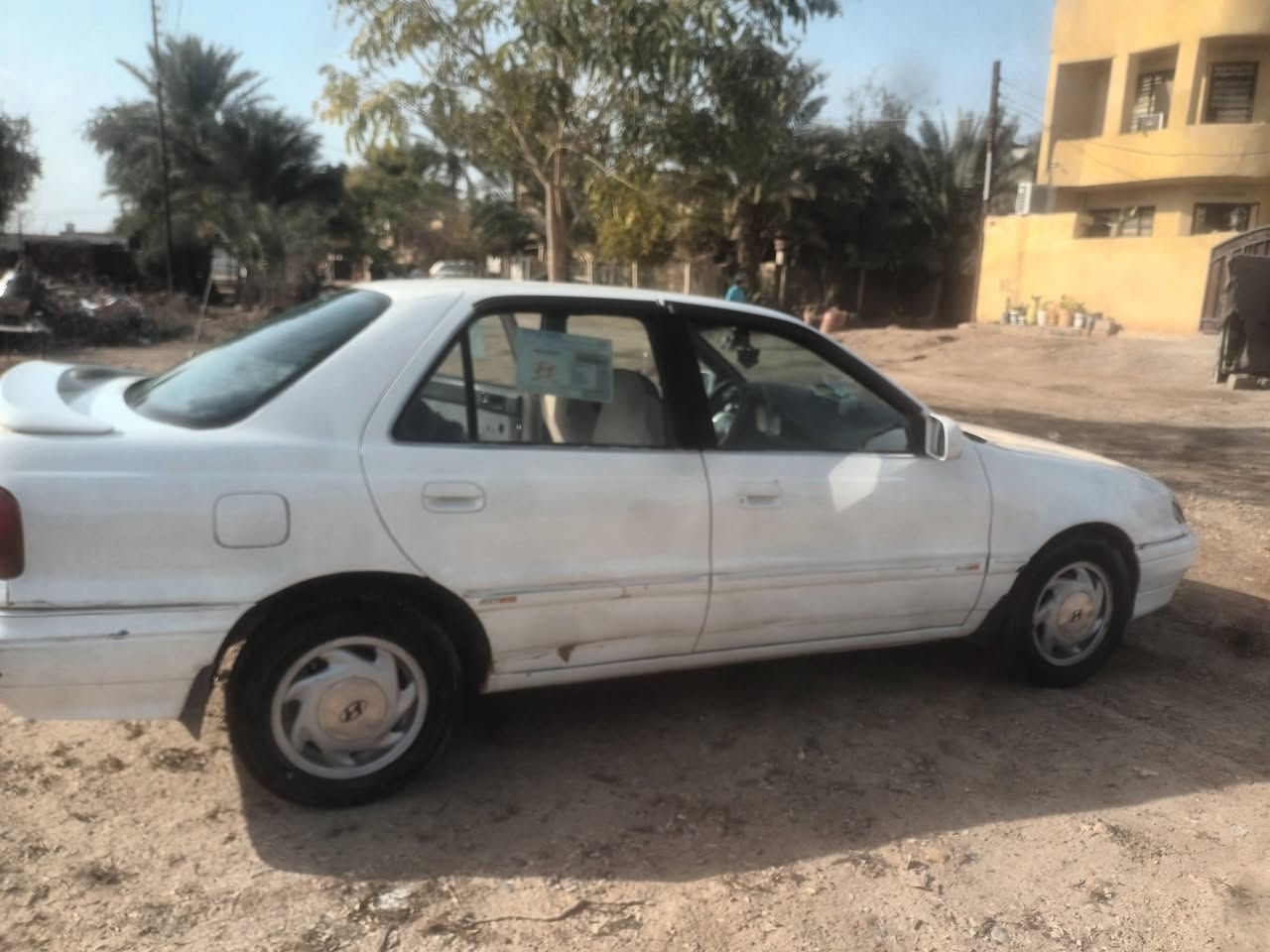 سلام عليكم النتره دمعه موديل ٩٤ اتوماتيك  رقم بغداد نكليزي ...كير محرك تتفه تبريد تخم تاير 
السياره ٠جاهزه ترايك وين متريد 
رقم ***********
المكان صلاح الدين الدجيل
