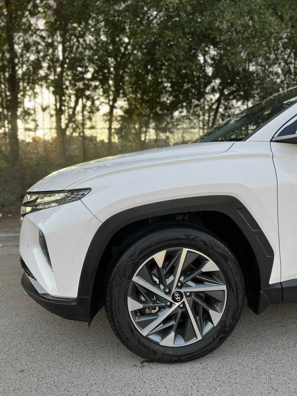 السلام عليكم 
النوع :هونداي توسان (خليجي) 
* ضمان الشركة الاولى 
الموديل : 2024
الرقم : بغداد (بأسمي ) 
عداد المسافه : 30 الف 
السياره : كفاله عامه مابيه اي ملاحظه 
المواصفات : فول 1/1 (عد البنوراما) 
العنوان : بغداد - السيدية 
السعر : 220 ورقه وبيه مجال 
باقي التفاصيل الاتصال ؏ الرقم او واتساب
***********
