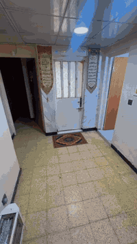 سلام عليكم شقه طابق ارضي للبيع مع الكاونتر ايضا  قرب الحسينيه ع شارع خلف مصور الياقوت موقع ممييز وشقه نظافه فول 100‎%‎
للتواصل ***********
