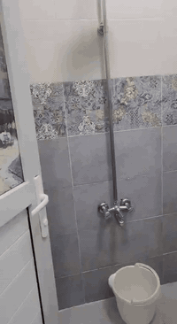 بيت طابو صرف للبيع مساحة ٥٠ متر بناء حديث العنوان الامين الثانية شارع الارامل قرب المستوصف للاستفسار الاتصال فقط على الرقم ***********
