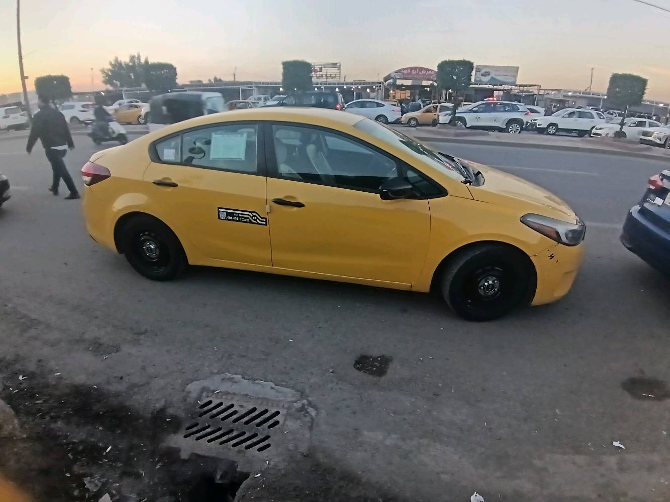 للبيع 
سيارة كيا فورتي ٢٠١٧ 
المحرك دوش 2000
وارد أمريكي الحادث حزام 
محور غاز
حدادية أمامية جديدة
ادامة محرك جديد وتشمل تبديل بلكات وتنظيف ونوزلات فحص مجاويل
تخم تاير جديد 
مكاني بغداد حي اور السنوية حديثة باسمي هزة سنوية جديدة قبل شهرين مصفرة هيئة
السعر المطلوب ١٢٠ ورقة وبيها مجال حق الجية 😊
للتواصل *********** 
