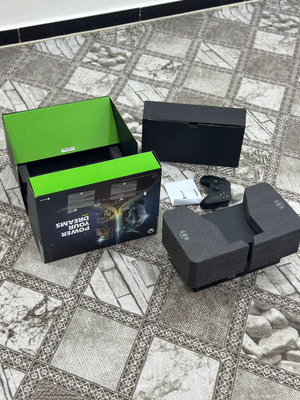 السلام عليكم سيريس اكس للبيع اصدار 24 نضيف كلش كلش شخط واحد ما بيه رايده ب700 وبي  قليل للاستفسار خاص او واتساب على الرقم *********** مكاني واسط العزيزية
