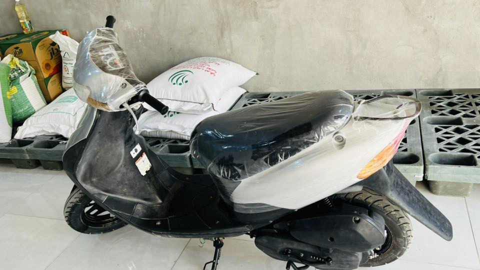 سلام عليكم شباب دراجه وكيل لل بيع مكفوله مكينه ما مفتوحه بلاديه الدراجه كلها شغاله كهربايات سلف سعر 350 بيها مجال
 ‭0776 667 7994‬
