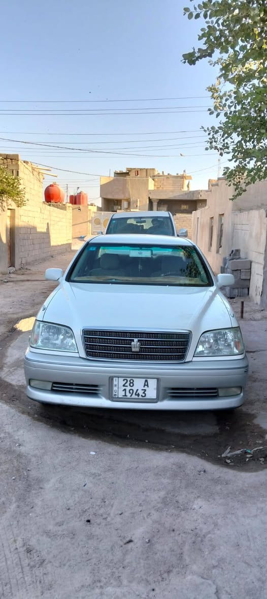 سلام عليكم جنون للبيع 2001 مكفوله من الطكه الجاكوك سياره جديده معنه الكلمه مكينه VVT-i جديده لا تنقيص ولا تبخير 3 دكم  تبريد ثلج حداده جديده  تايرات 4 بجيس كهربائيات كله شغاله منضومه زنون دبل تاب رقم نجف بسمي تحويل ثاني يوم ***********
سعر 130$
مكاني البصره الزبير
