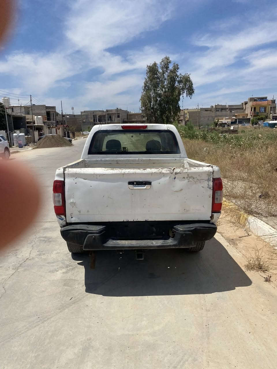 سلام عليكم بيكم لوف مال مزاد مديل 2005 سيارة جاهزة اي نقص مابيه سعره ٣٥ بيه مجال مكان ديالى خانقين رقم هاتف ***********
