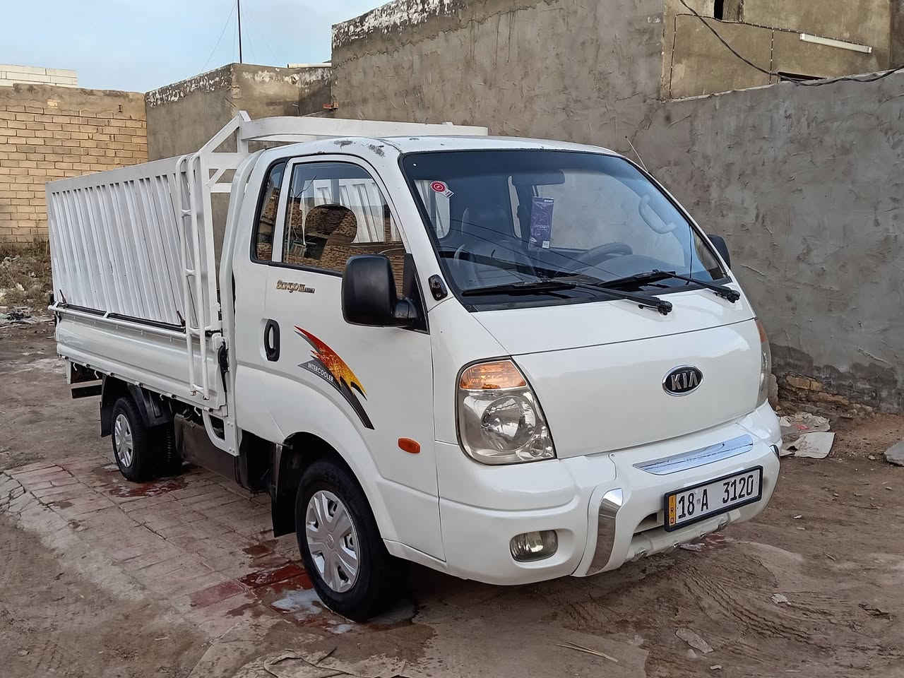 السلام عليكم للبيع كيا 2007رقم قادسيه انكليزي سنويه لل 2030تحويل مباشر شاصي مكفول رقم شاصي واضح مكينه وكير وحداديه وتخم تاير كلهن بلشرط توني شادهن سياره مكفول وجاهزه على 24حبايه كبل للشغل ملاحضه (المحجر مو وي السياره ) السياره احله من الصور السعر 88وبيها مجال للشراي مكاني نجف مشخاب للاستفسار ***********
***********
