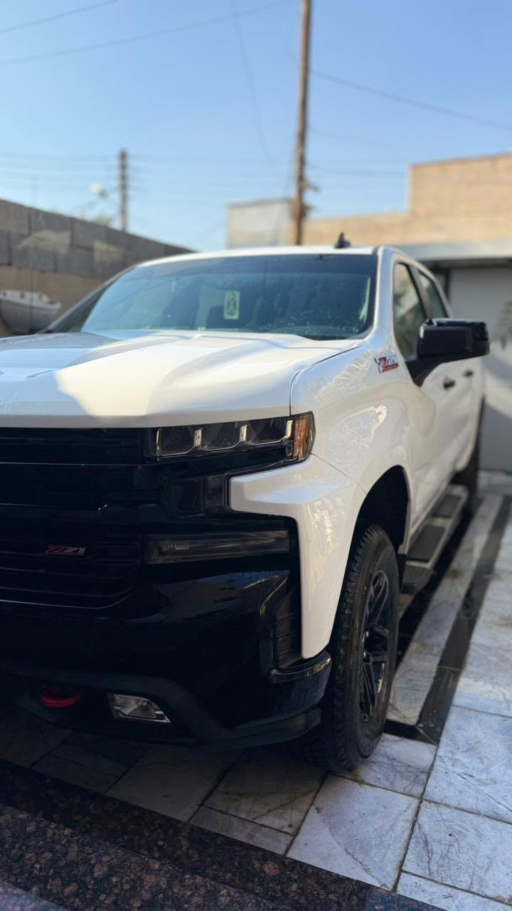 اعلى فئه بالسلفرادو trail boss Z71 
موديل 2022  black edition 
باب طويل بدي قصير
فول مواصفات فتحه سقف ، فتحه خلفيه كهربائيه وباقي المواصفات معروفه 
حادثهه قطعتين وحافه بنيد صبغ وتعديل بسيط 
مرقم بصره وجاهز سعرهه جوه قيمته 290 بيع مستعجل بدون تفاوض   ***********
