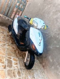 دراجه سيام للبيع جاهزه من كلشي السعر 200 وبيه مجال قليل  07839023739