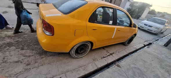 افيو ٢٠٠٦ سنويه لل ٢٨
كابون بانزين موجود 
تخم امامي خلفي جديد 
كير محرك بشرط 
تبريد 
حيل حلوه مصبوغه جديد 
بيها بس بونيد بدون دواخل 
داخل سياره حيل نضيف 
***********
