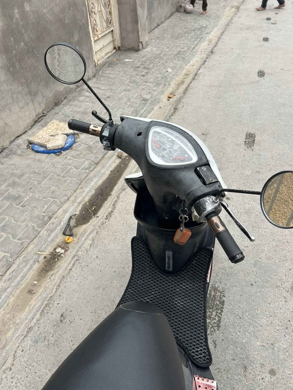 سلام عليكم دراجه ماكس عدله الدراجه خير من لله كفر بلاد سوادات بلاد مكينه خرسه جيب فيتر أوفحص 
مكاني بغداد مستشفى الفضيلة 
 السعر 700او بيه مجال
***********
