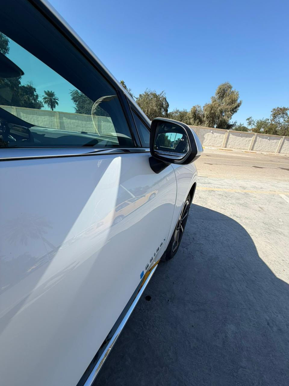 السلام عليكم للبيع شوفرليت ايكونيكس 2024
حادثه بسيط بدون ارباك 
ماشيه ٤٠٠٠
سياره جاهزه بدون نقص 
تمشي بل شحنه الواحده ٥٦٠كيلو 
السعر. ١٩٤ورقه وبيه مجال بسيط 
***********
 0771 066 9611
