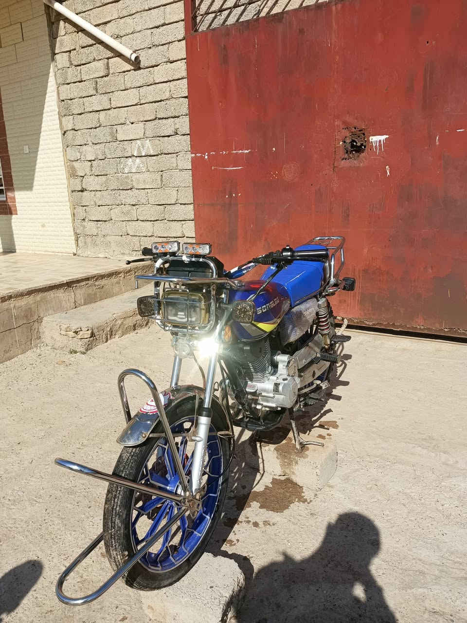 سلام عليكم اخوان سونك موديل 2024 محرك .150cc منفيس موجود شرط من كلشي اصعد وروح السعر 700 وا بي مجال ويرهم مراوسه مكاني موصل بعشيقة . موجود عل فيس .(***********)
