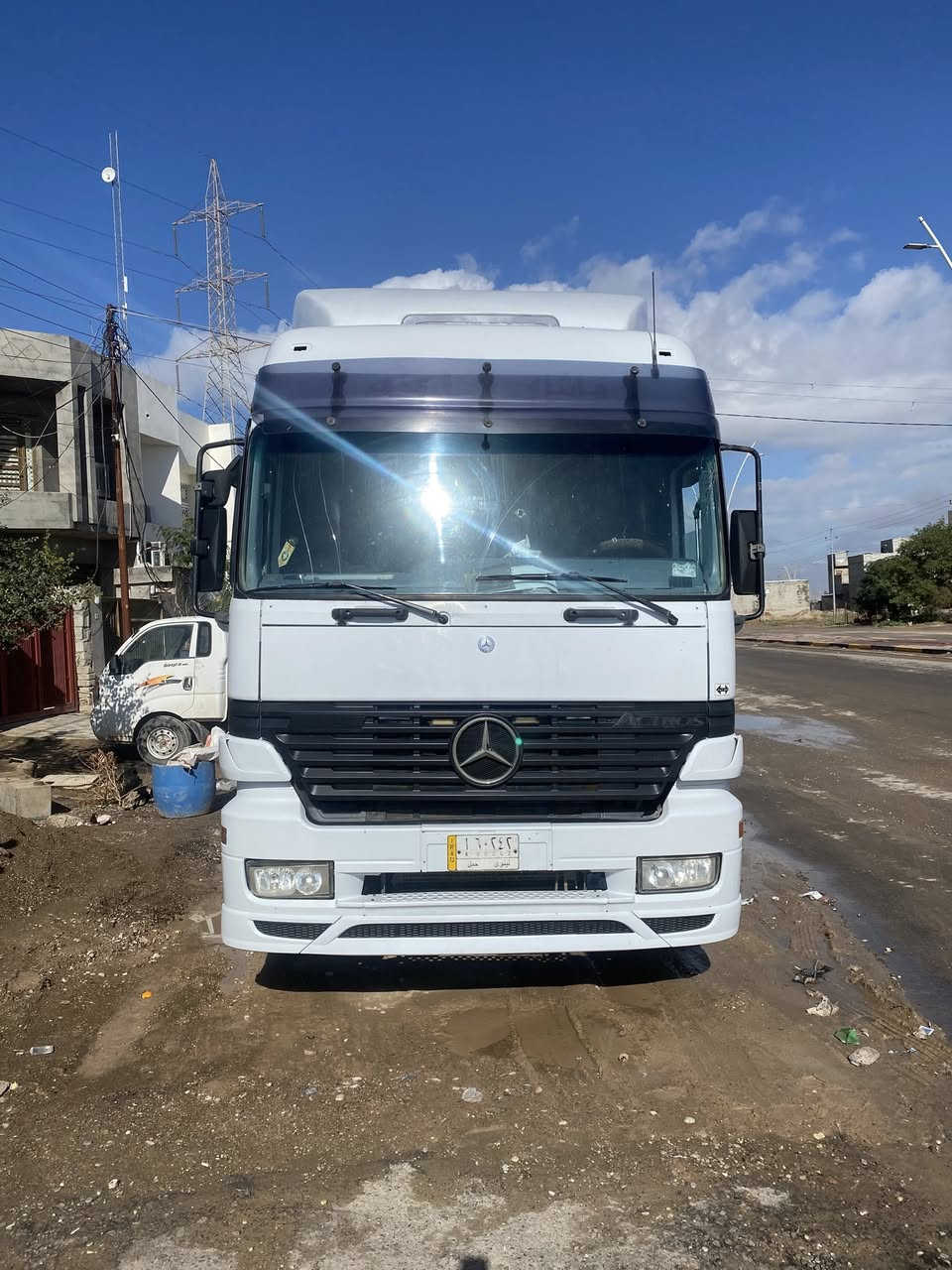 السلام عليكم 
اكتروز موديل 98 
مربوطه عربانه بدن ثابت ذو جوانب متحركه 
رقم نينوى لل 2029
تخم تاير جديد
السعر 185 وبيها مجال 
***********
***********
المكان سامراء
