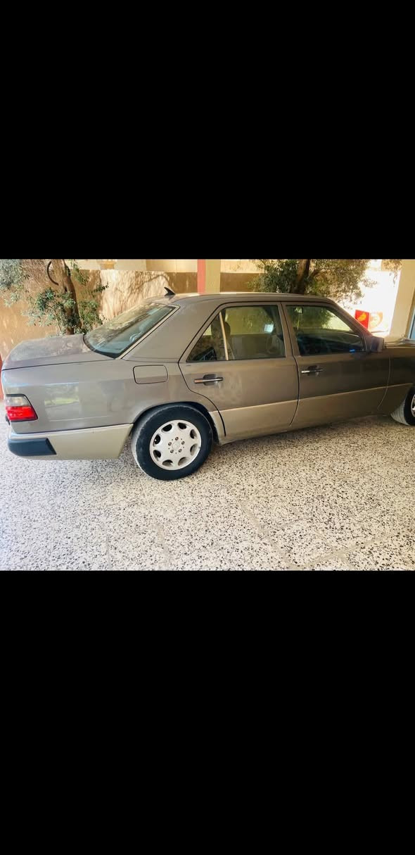 للبيع مارسيدس دب موديل 1991
حجم 300 مكينة كير بلادي لاتنقيص ولاتبخير  

السيارة بلاديه لا صبغ ولا ضربه

مناقصه برغي تبريد تدفئه شغال 

صدر امامي خلفي دبلات جديد

كهربائيات شغاله بالكامل 

غرفة نضيفه جدا

لسيارة بأسمي رقم بغداد

العنوان /صلاح الدين/الدجيل

السعر 75 وبيهة مجال اتصل وبالخدمة 

للاتصال والاستفسار ***********
***********
