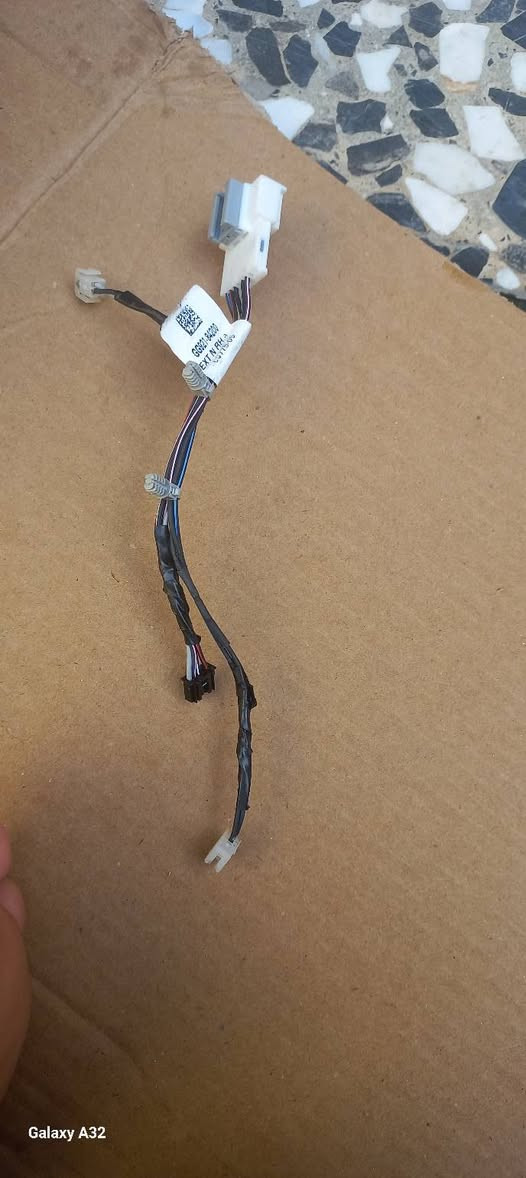 سلام عليكم مرختص اخويه مدير الكروب عندي غراض مال كي فور أمريكي اصلي *********** هذا رقم هاتف الحب يتصل واتساب هم موجود
