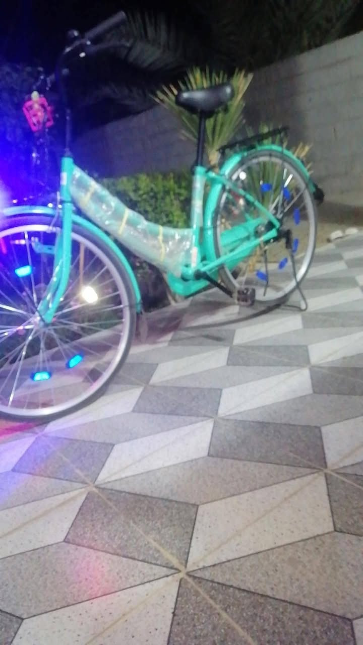 السلام عليكم باسكي للبيع موديل 22 حجم 26 شخط مابي الباسكي الجديد صار له اسبوع من طالع من الكرتون ويا القلوب وباتري وهورن واللي يريده يتصل على هذا الرقم*********** السعر ١٨٠ وبي مجال
