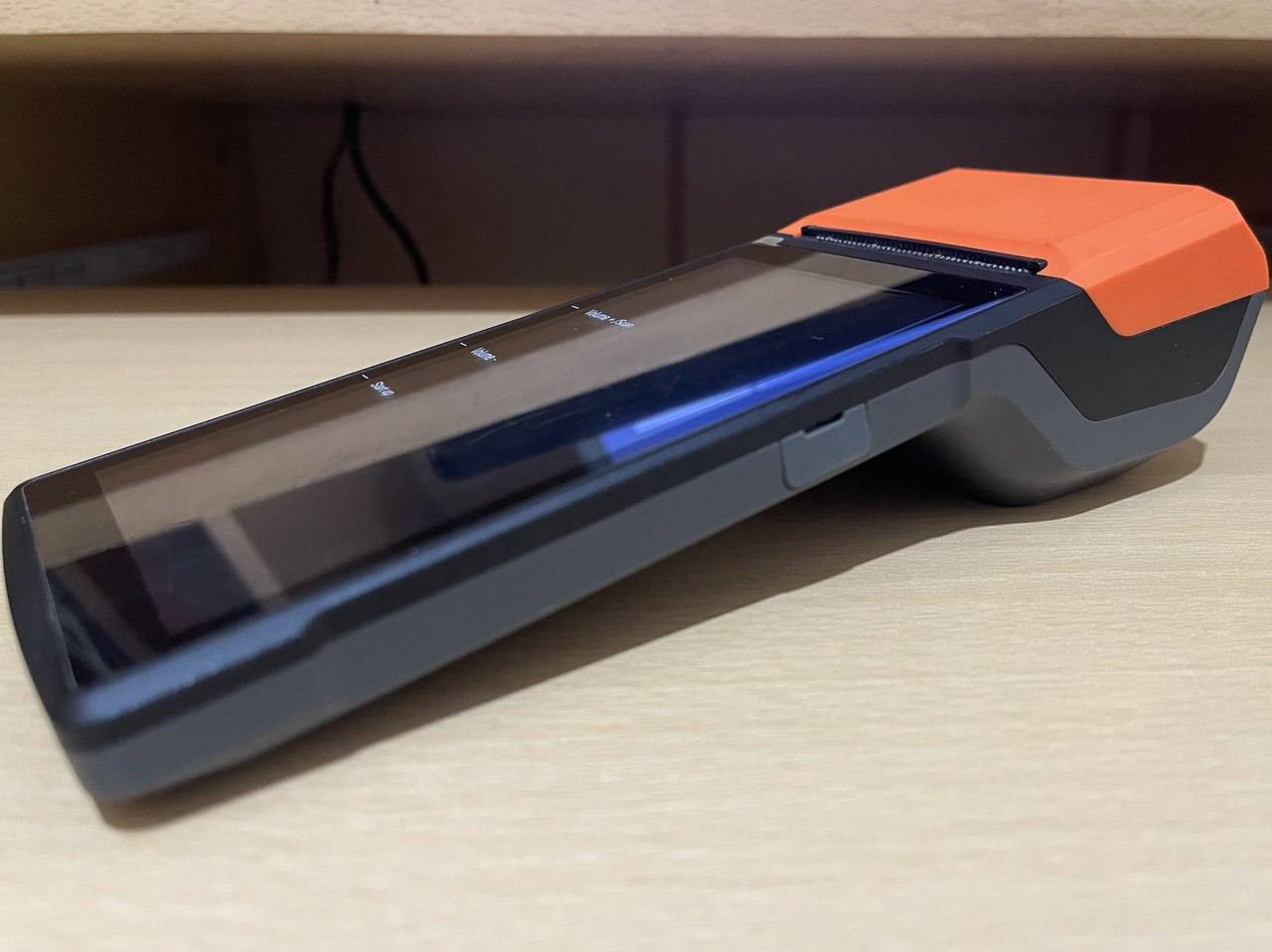 📢 للبيع جهاز POS (Wireless Data Terminal) مع جميع ملحقاته
جهاز نقطة بيع متنقل، كان مستخدم بمكتبتي لبيع كارتات الرصيد من شركة انتشار.

✅ نظيف جداً
✅ استعمال أقل من شهر
✅ يعمل بنظام Android
✅ طابعة حرارية مدمجة
✅ كامل الملحقات
✅ ويا الجهاز العلم الإعلاني الخاص بيه (لوحة باب المحل)

💰 السعر: 150,000 دينار عراقي (قابل للنقاش بالمعقول)

📍 الجهاز جاهز للتشغيل مباشرة ومناسب:
- للمكتبات
- محلات الموبايل
- بيع كارتات الرصيد
- نقاط الدفع

📲 التواصل حصراً واتساب على الرقم: ***********

الجادين فقط رجاءً 🙏
