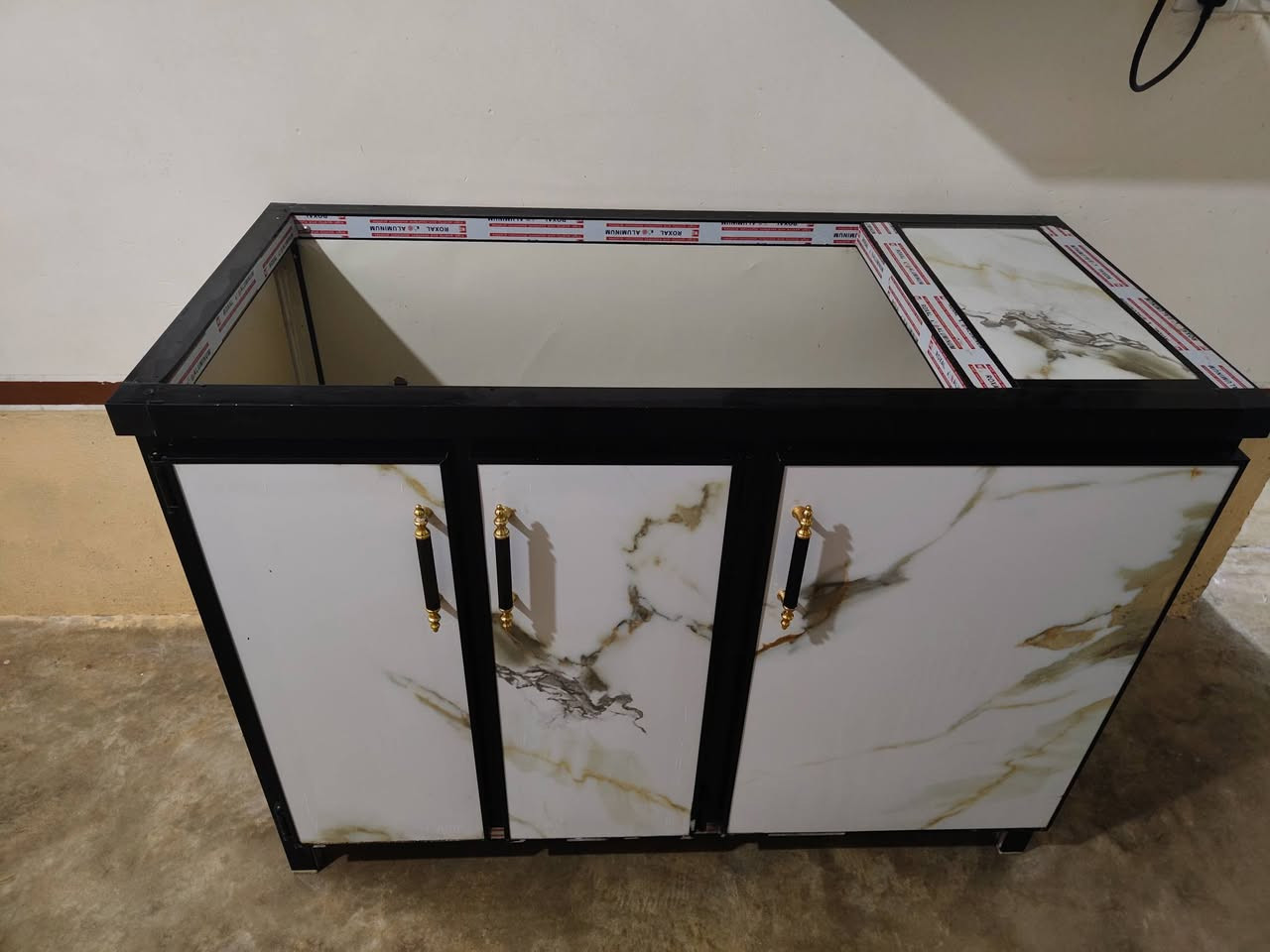 س ع// كونتر مال طباغ للبيع أخو جديد وا عندي طباغ مالتها هم الي يريد يتفضل على رقم بي وتساب وتدلل/ ***********
