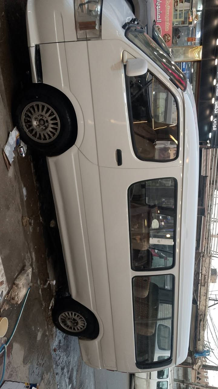 سيارة جاهز مصبوغة عام كهربائيات مكينه بلادي كير وكسن جديد موديل 2009 بس نقص دوشمة 
مصبوغة عام 
سعر على الخاص او تصال 
***********
