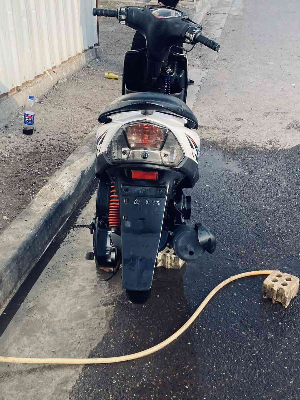 سلام عليكم ماكس عدله بلادي نقص بيه بس حساس سلف  سعر 625 بيه مجال حك جيه المكان البياع حي العلام  رقم ***********
