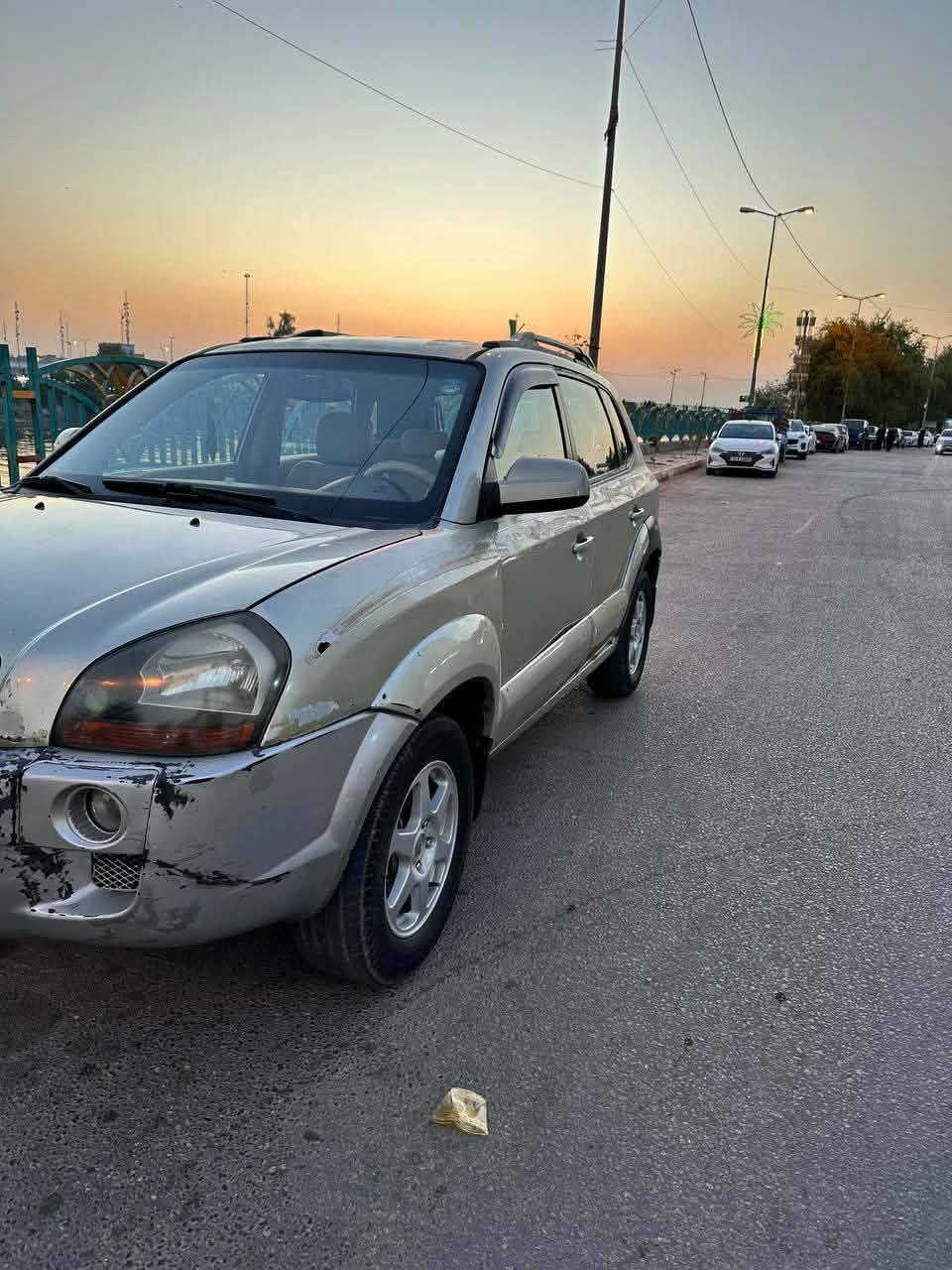 السلام عليكم
توسان موديل 2009  خليجي محرك 2000
بدون حادث السياره بأسمي 
لتواصل على الرقم ***********

