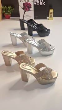 توفر لدينا حديثا شحاطة فلوريتان الوزن صفر طبي %  الارتفاع 11  القياسات...