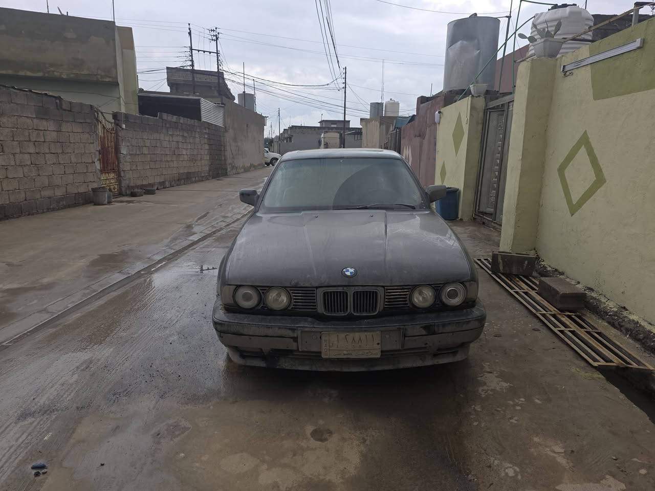 BMW535 مفتوح
صبغ جماليع مبدل قبغ صندوك فقط
طخم صدر جديد
رقم الماني صاحبها بيجي
شرط التحويل
لون زيتوني
كرهبائيات كامل
جامات كهرب
السعر 40 
عليها 3 ورقات غرامه تنزل من السعر
***********/واتساب
