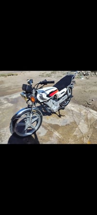 دراجه سيفان 19 البيع دراجه حلوه سعر 300 وبيها مجال رقم 07732261657