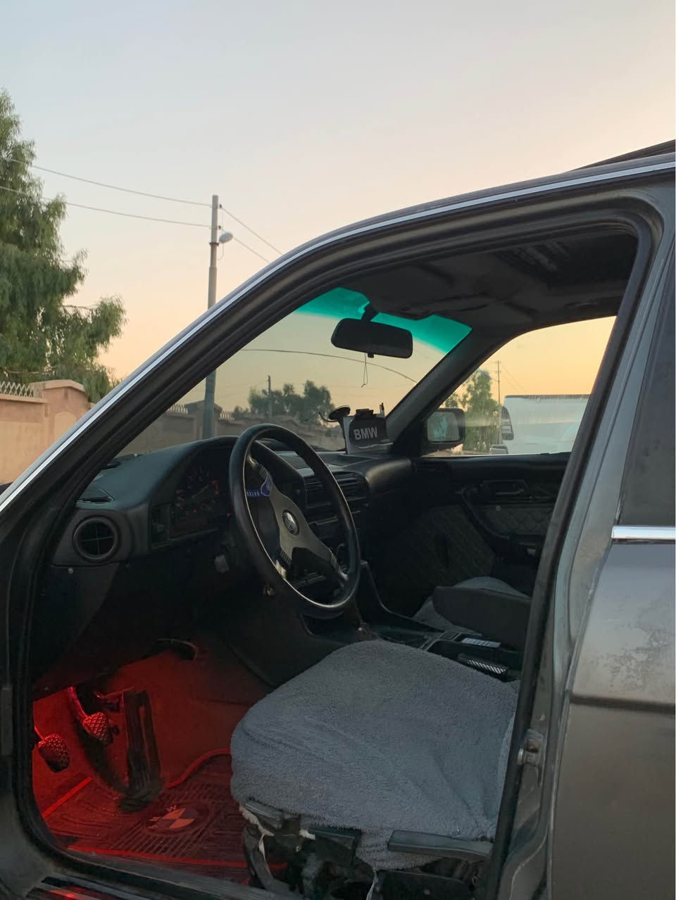 سەرەتا بە ناوی خوای گەورە

Bmw.520i.1992

گیرومەكینە و ئەكسل بەشەرت  تەقەو رەقەی
 بەشەرت كامل كەرەبای ئیش دەكات نەو گیچ كامل سڵاید  كارەبای ئیش داكات گیر ztf لەسرە ئەكسلی سوكە   كلاج نویم بۆ بەستوە قۆتیكی تای بەتی هەیە چوار تەیو ولی m18  لەژیرە 
دەعامی  m لایت ئەلقە
سەیارەكە علوجە ماڵی مەدەنی بەشەرت *********** لەسەرە كويسينجاك, أربيل

