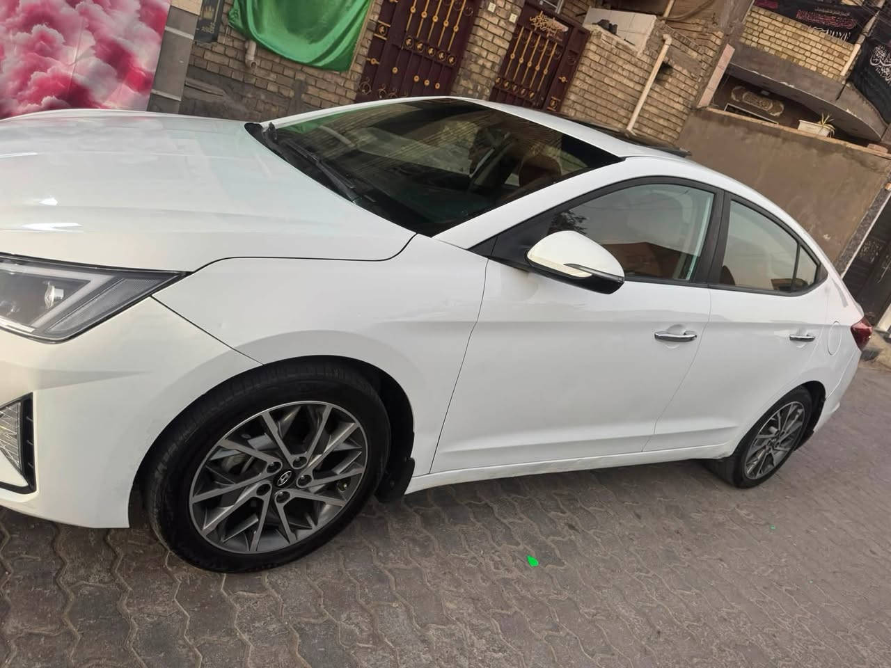 سلام عليكم النترا خليجي 2019 فول مكينه 2000 بصمه سلايت حساس امامي خلفي فول تحكم داخل احمر 
ماشيه ١٢٠ رقم بغداد باسمي 
كير مكينه على وضع الشركه فقط صبغ دعاميه اماميه وبارد باب خلفي 
السعر 140 مجال بسيط رقمي ***********
مكاني بغداد
